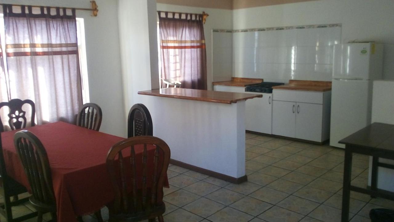 Apartamento Departamentos Amueblados Celia *